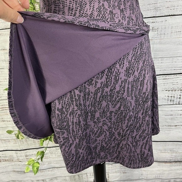 Eddie Bauer Fitness Sports Skirt size Medium Plum Black Faux Wrap Stretch Short - Picture 7 of 11